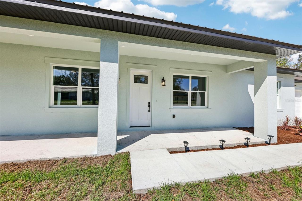 Photo 4 of 1623 Magnolia Ave, Deland, FL 32724