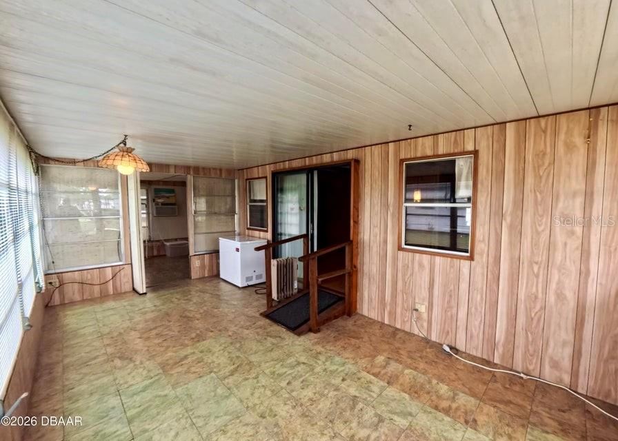 Photo 5 of 725 Marshall Cir, Port Orange, FL 32127