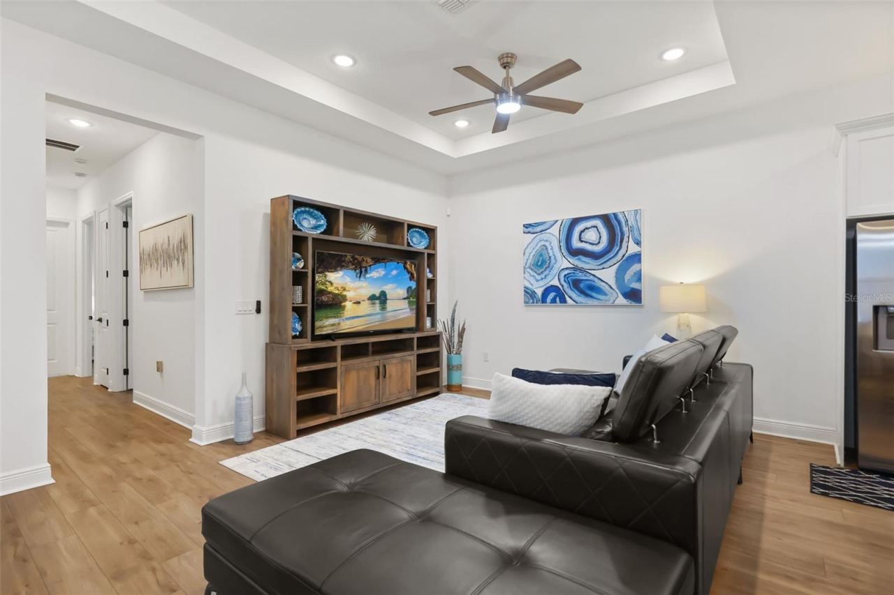 Photo 5 of 620 Bayern Ln, Debary, FL 32713