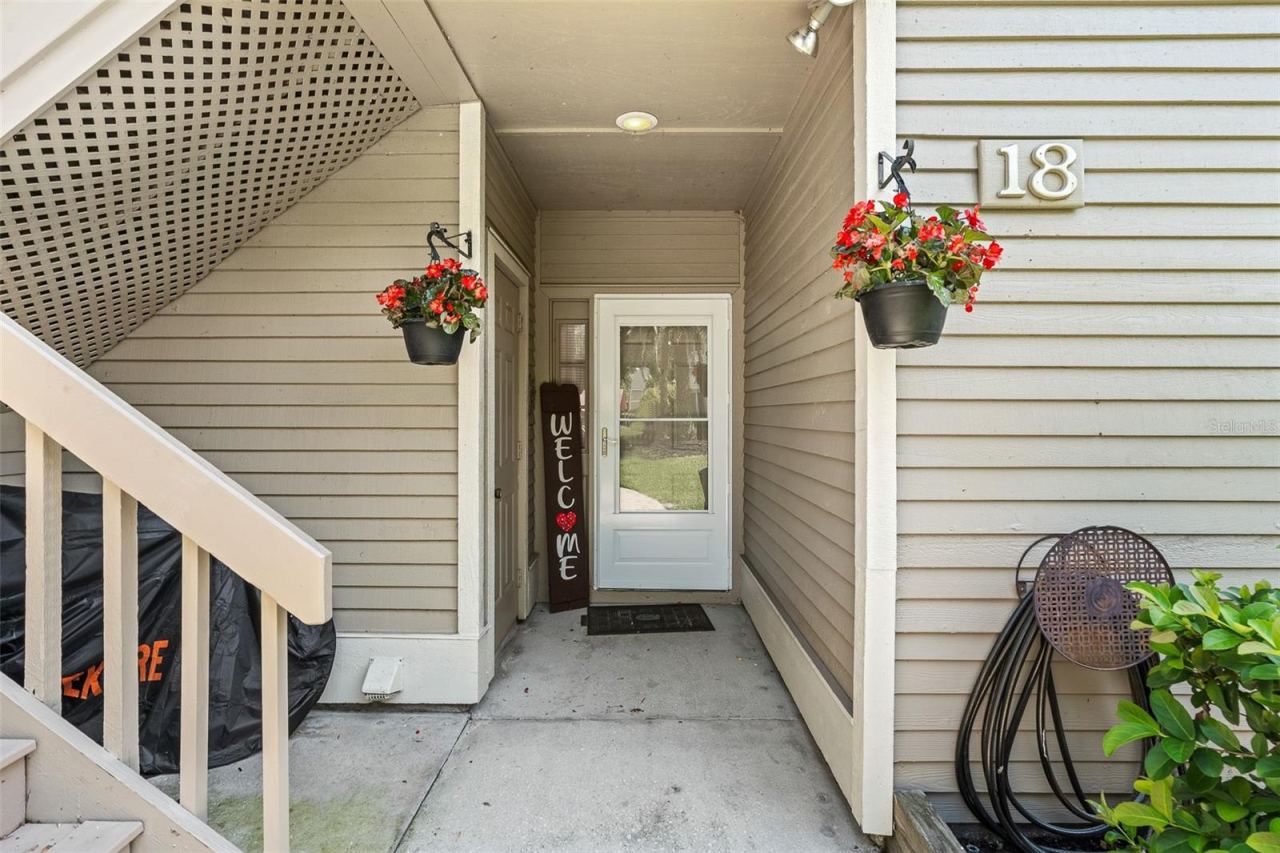 Photo 4 of 18 Magnolia Dr S #b, Ormond Beach, FL 32174