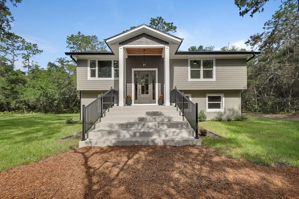 Photo 2 of 1530 Deermoss Ln, Deland, FL 32720