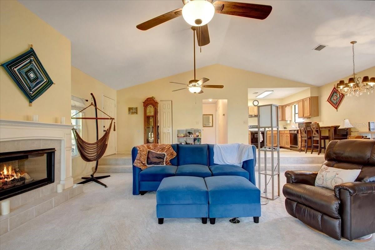Photo 4 of 235 Ashley Lake Dr, Melrose, FL 32666