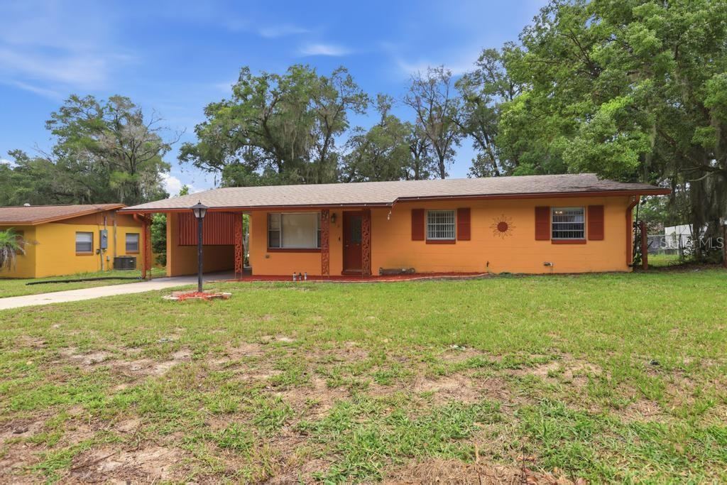Photo 4 of 812 W Franklin Ave, Deland, FL 32720