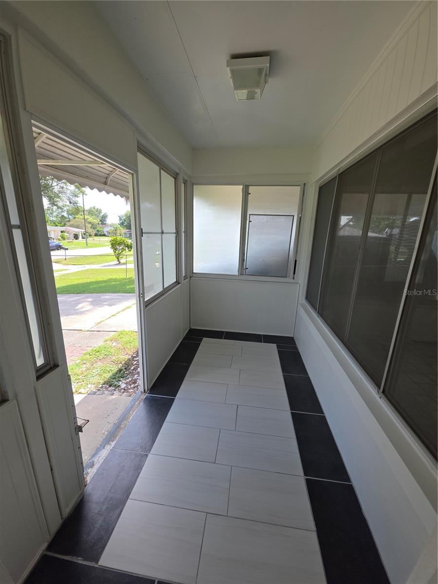 Photo 5 of 802 Crawford St, Deltona, FL 32725