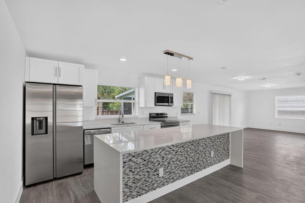 Photo 5 of 1013 Sullivan St, Deltona, FL 32725