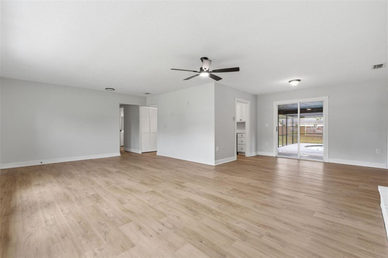 Photo 5 of 147 Colomba Rd, Debary, FL 32713
