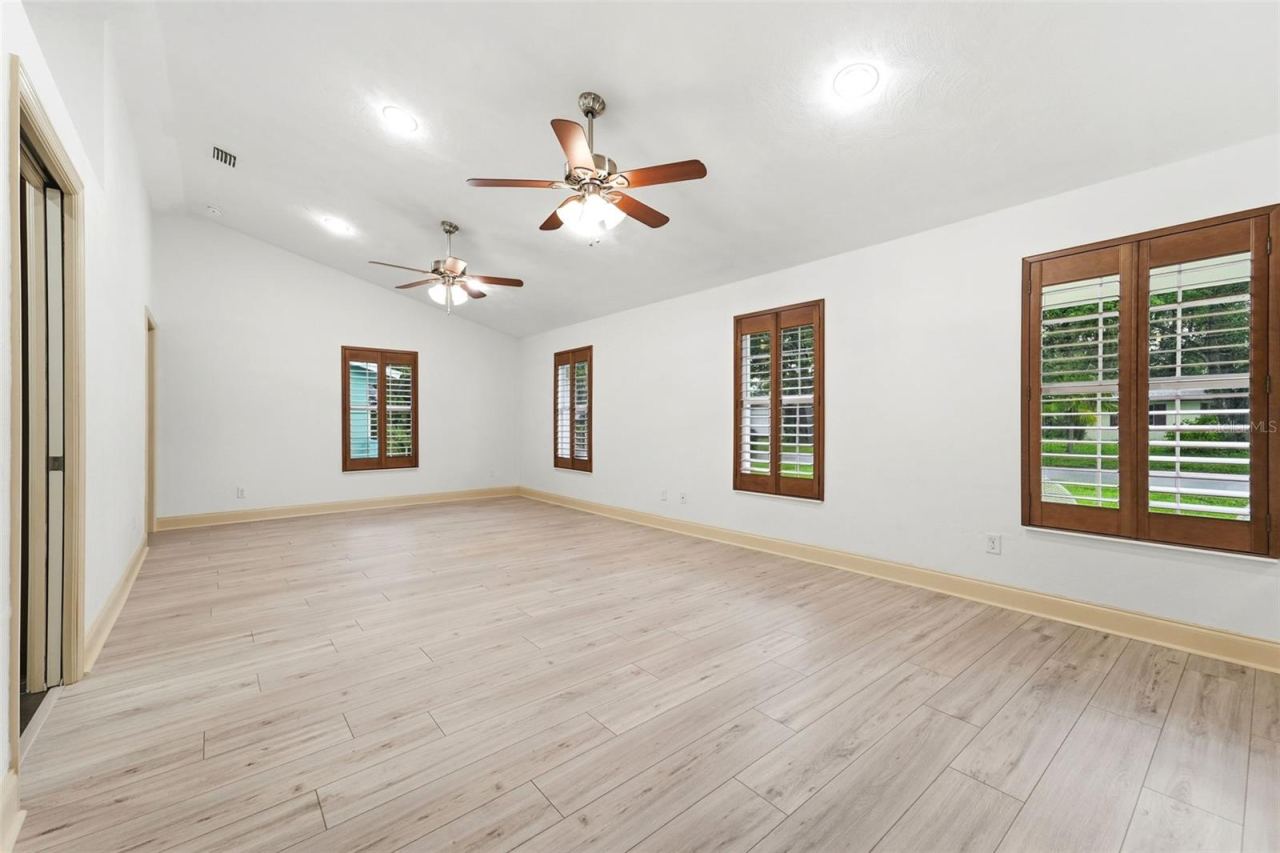 Photo 4 of 59 Crestwood Cir, Ormond Beach, FL 32174
