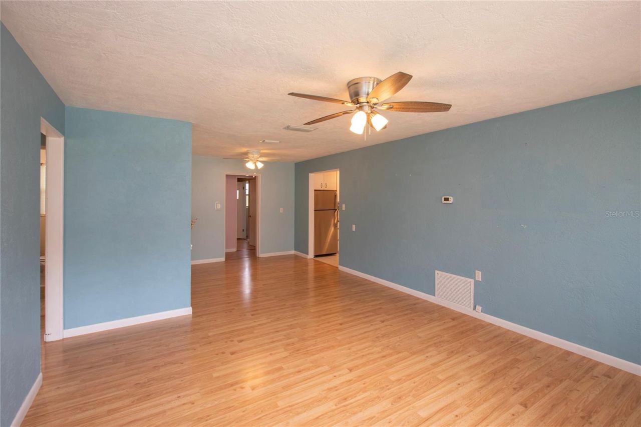 Photo 4 of 314 Roslyn Ave, New Smyrna Beach, FL 32168