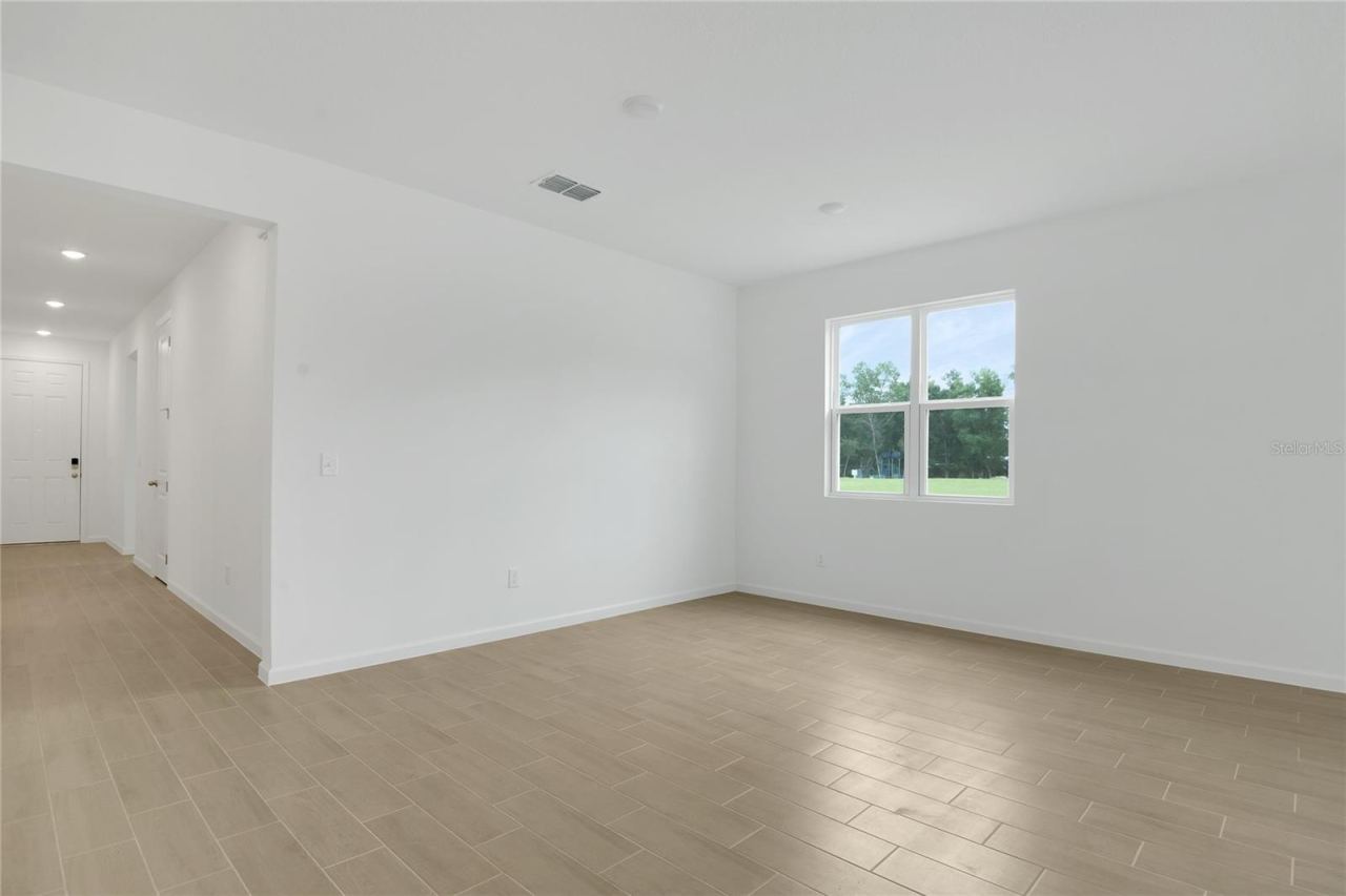 Photo 4 of 1766 Carnelian St, Deland, FL 32720