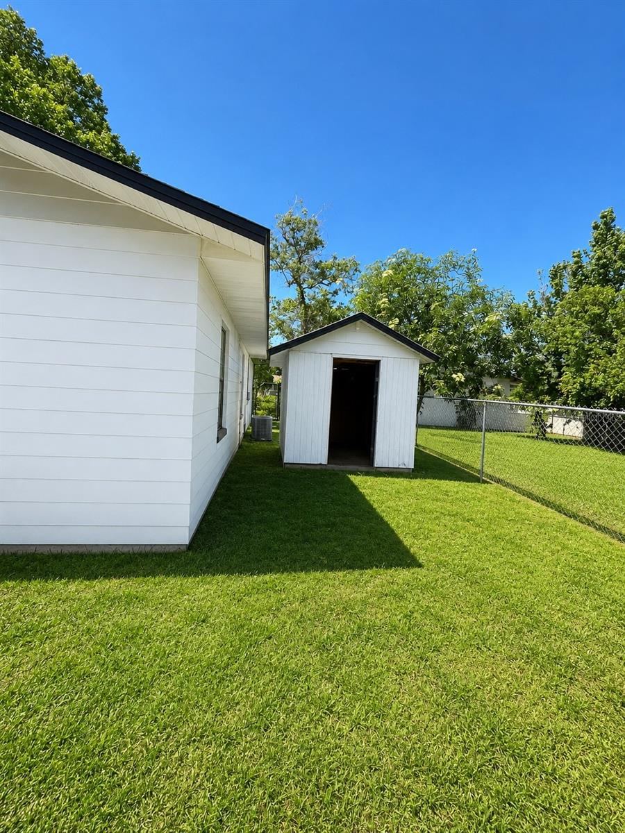 Photo 4 of 462 Sally St, Green Cove Springs, FL 32043