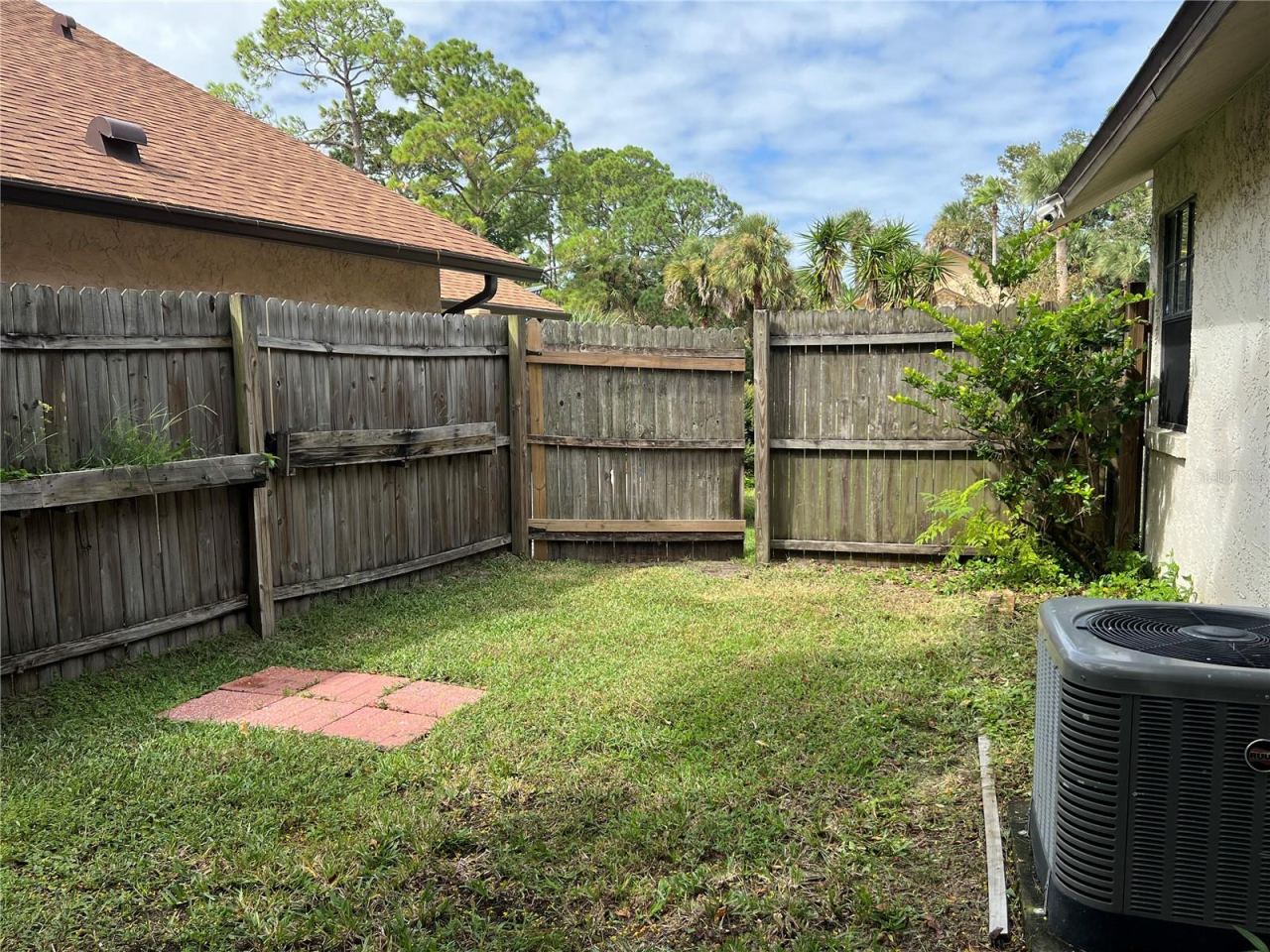 Photo 5 of 962 Stonybrook Cir, Port Orange, FL 32127