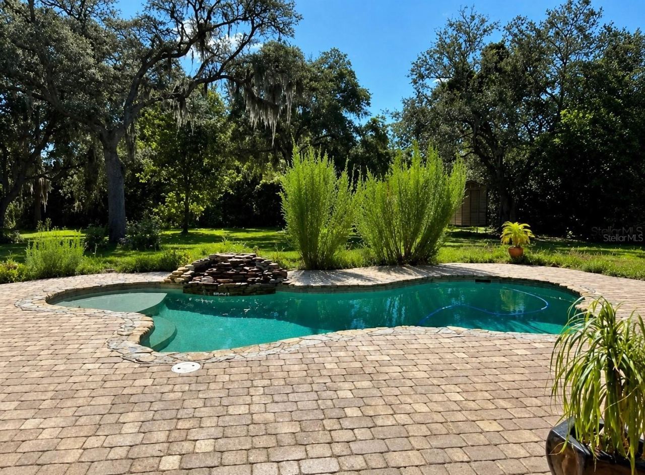 Photo 4 of 1521 Shadow Pines Dr, New Smyrna Beach, FL 32168