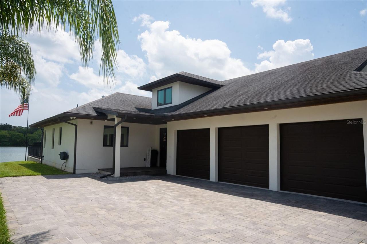 Photo 4 of 995 Stacy Ln, New Smyrna Beach, FL 32168