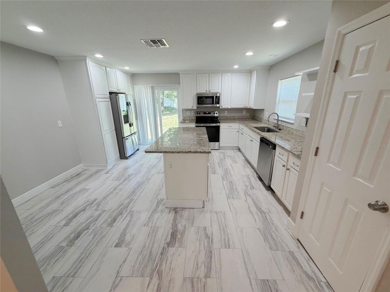 Photo 5 of 312 Wade Ave, Deland, FL 32724