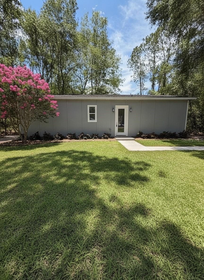 Photo 4 of 225 Gardenia Ave, Georgetown, FL 32139