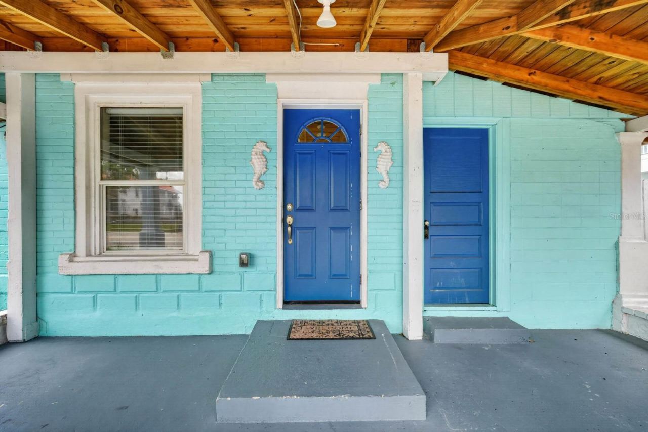 Photo 5 of 216 N Halifax Ave, Daytona Beach, FL 32118