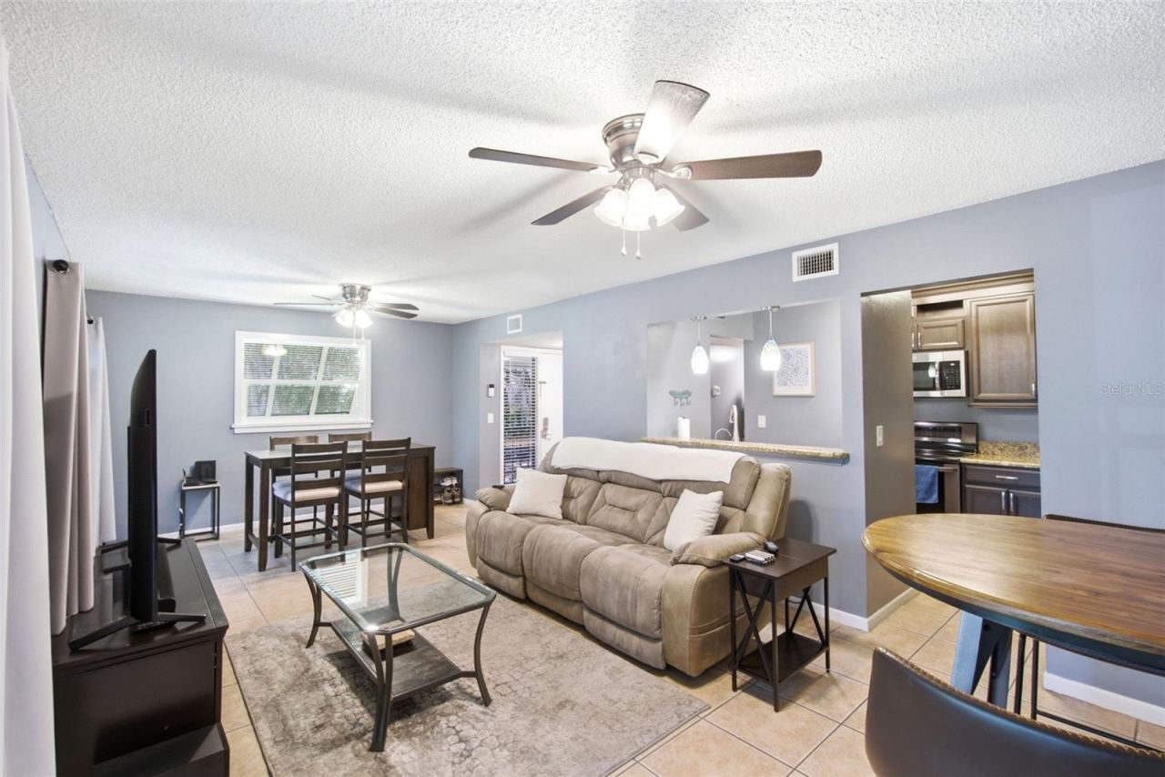 Photo 5 of 140 Orchid Woods Ct #1b, Deltona, FL 32725