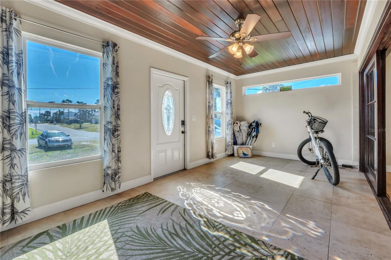 Photo 5 of 135 Park Ave, Daytona Beach, FL 32118