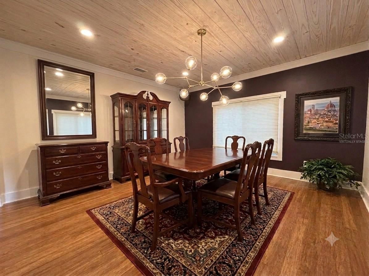 Photo 5 of 301 E Kentucky Ave, Deland, FL 32724