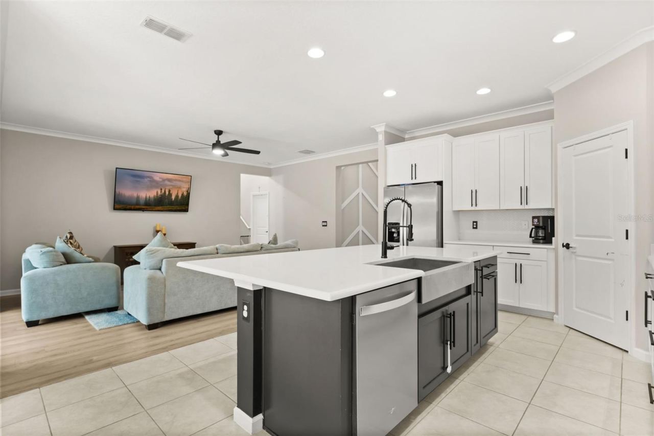 Photo 4 of 726 Porter Rye Ave, Debary, FL 32713