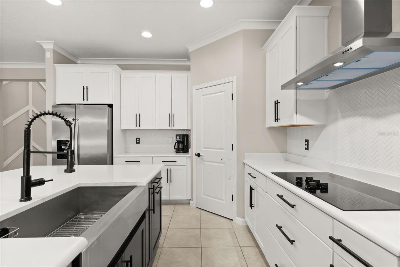 Photo 5 of 726 Porter Rye Ave, Debary, FL 32713