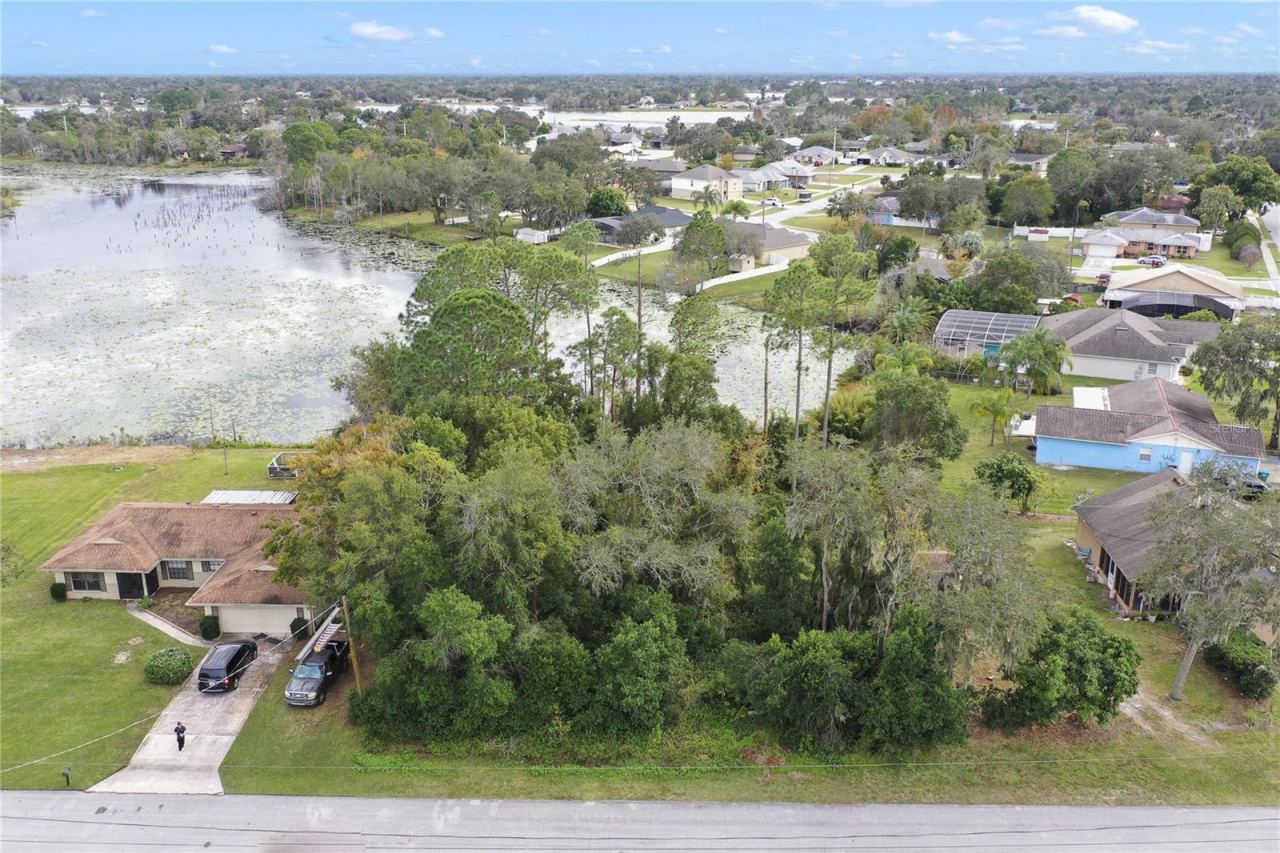 Photo 4 of 2145 Montecito Ave, Deltona, FL 32738