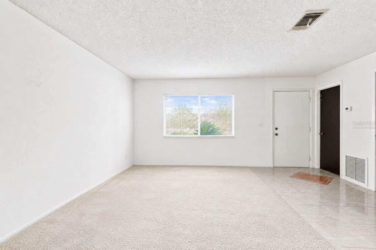Photo 4 of 1418 Catalina Blvd, Deltona, FL 32725