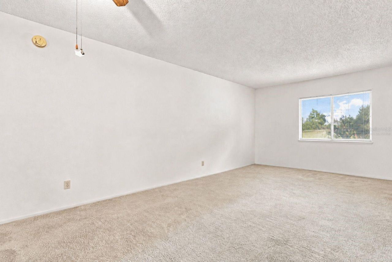 Photo 5 of 1418 Catalina Blvd, Deltona, FL 32725