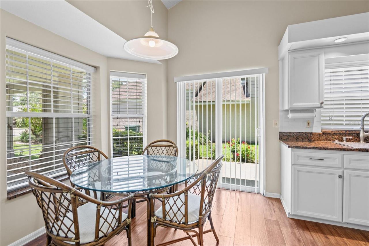 Photo 5 of 254 Glenbriar Cir, Daytona Beach, FL 32114
