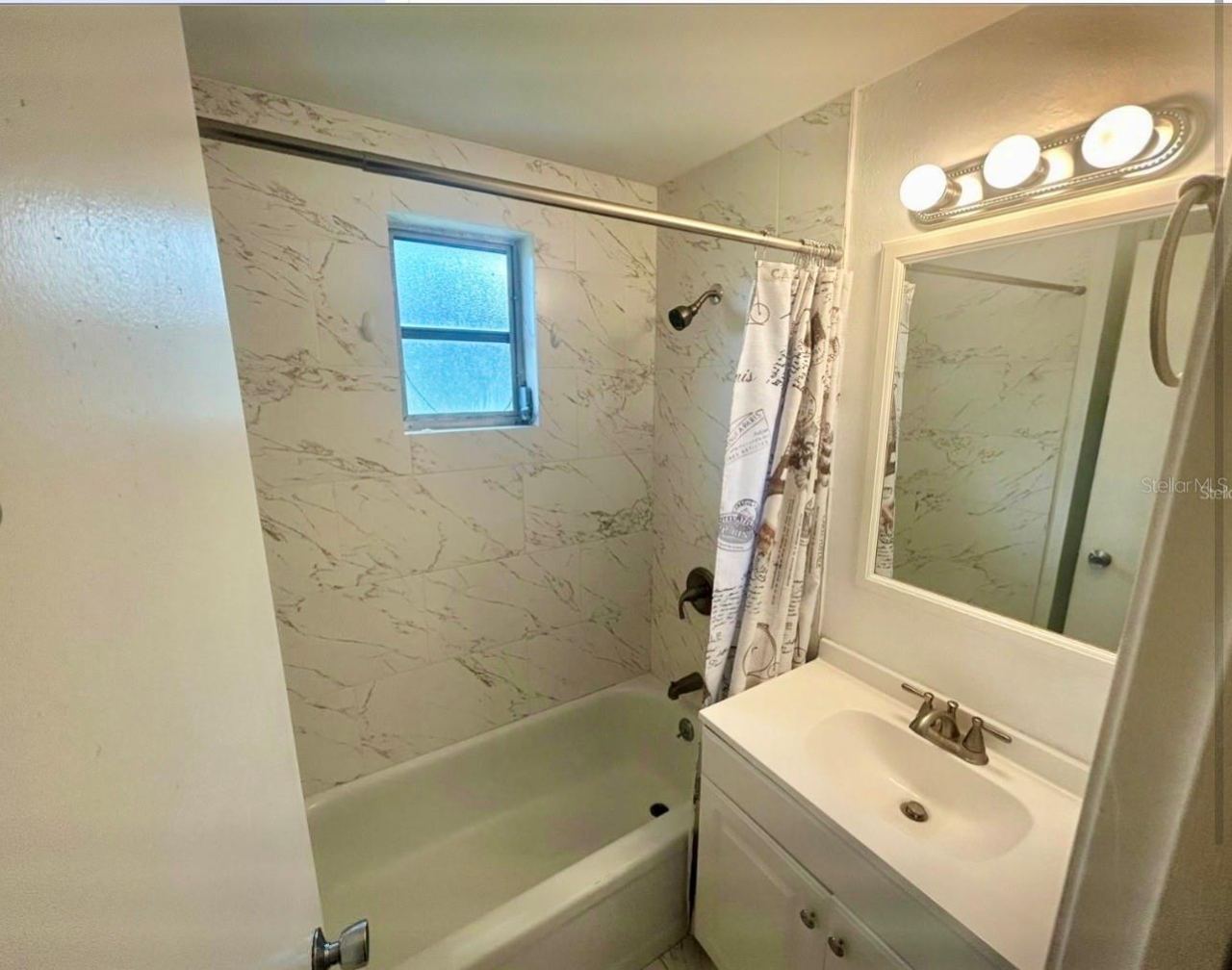 Photo 4 of 1701 Montecito Ave, Deltona, FL 32738