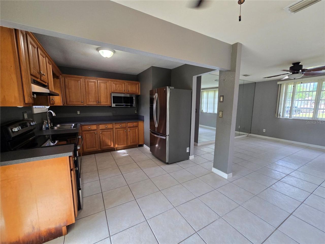 Photo 4 of 2022 Brian Ave, South Daytona, FL 32119