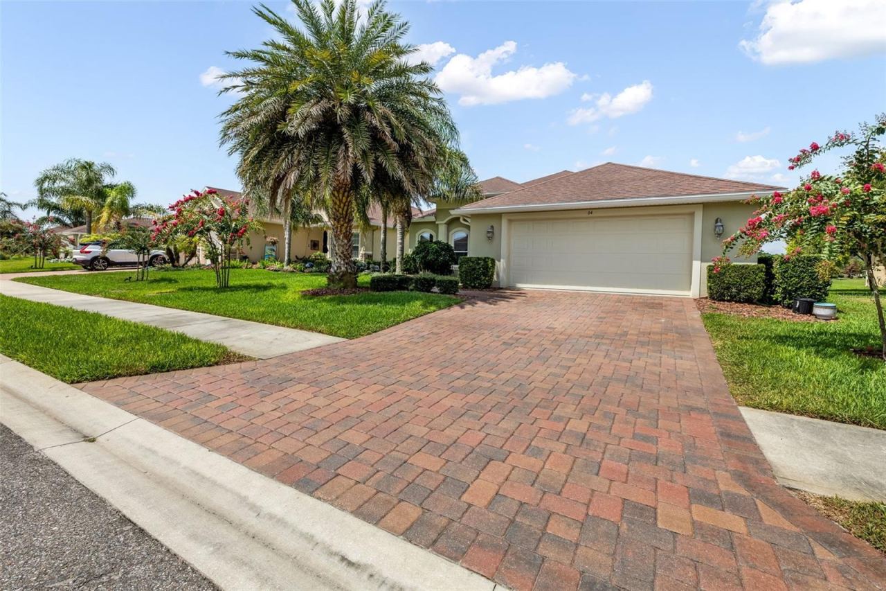 Photo 4 of 64 Arena Lake Dr, Palm Coast, FL 32137