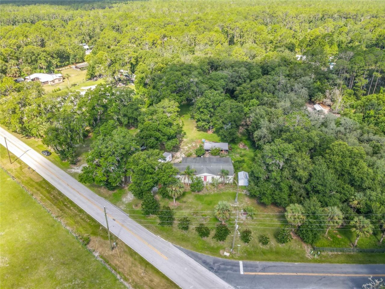 Photo 2 of 1116 Emporia Rd, Pierson, FL 32180