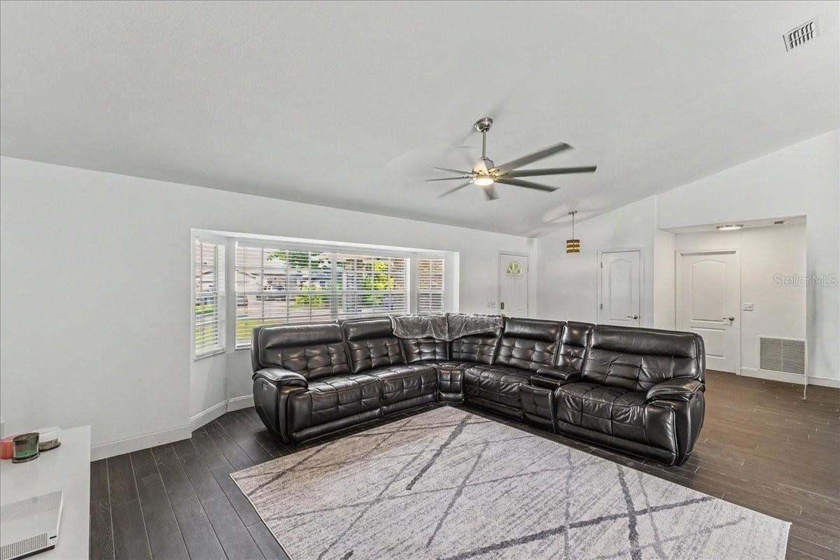 Photo 5 of 2311 Pine Tree, Edgewater, FL 32141