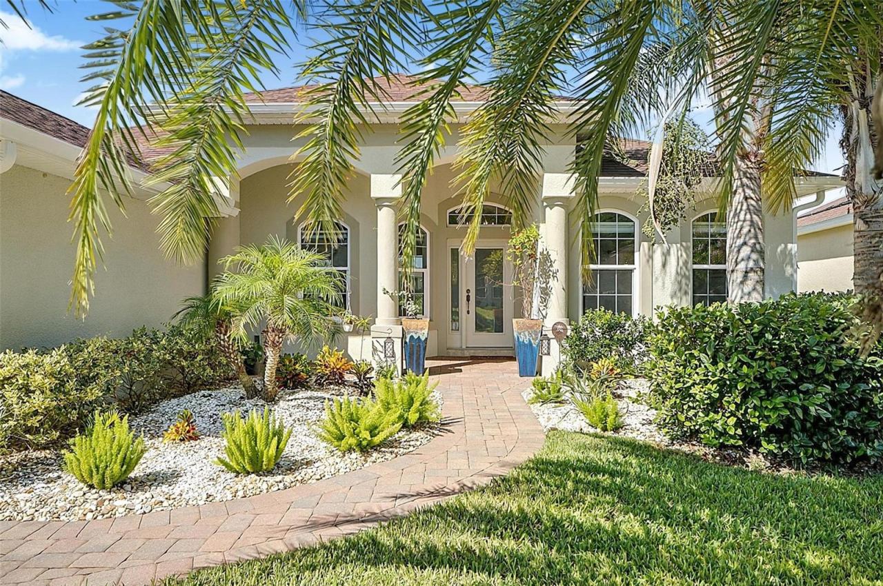 Photo 5 of 40 Graham Woods Pl, Palm Coast, FL 32137