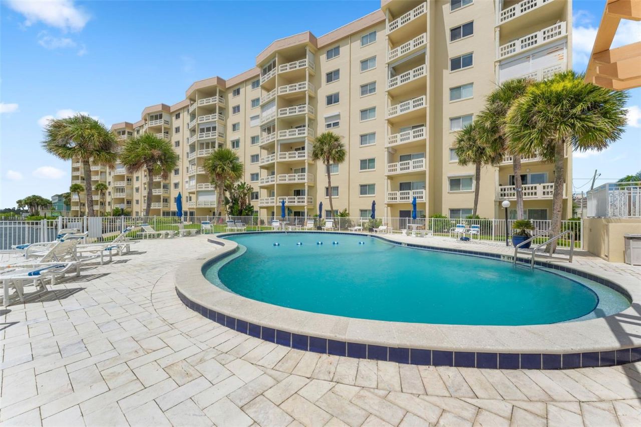 Photo 4 of 3606 S Peninsula Dr #103, Port Orange, FL 32127