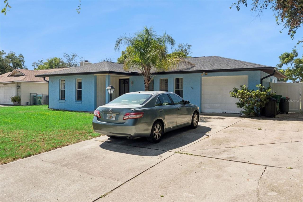 Photo 4 of 1065 Falcon St, Deltona, FL 32725