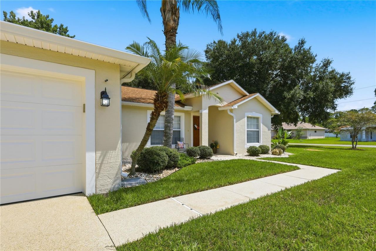 Photo 4 of 23 Port Ln, Palm Coast, FL 32164