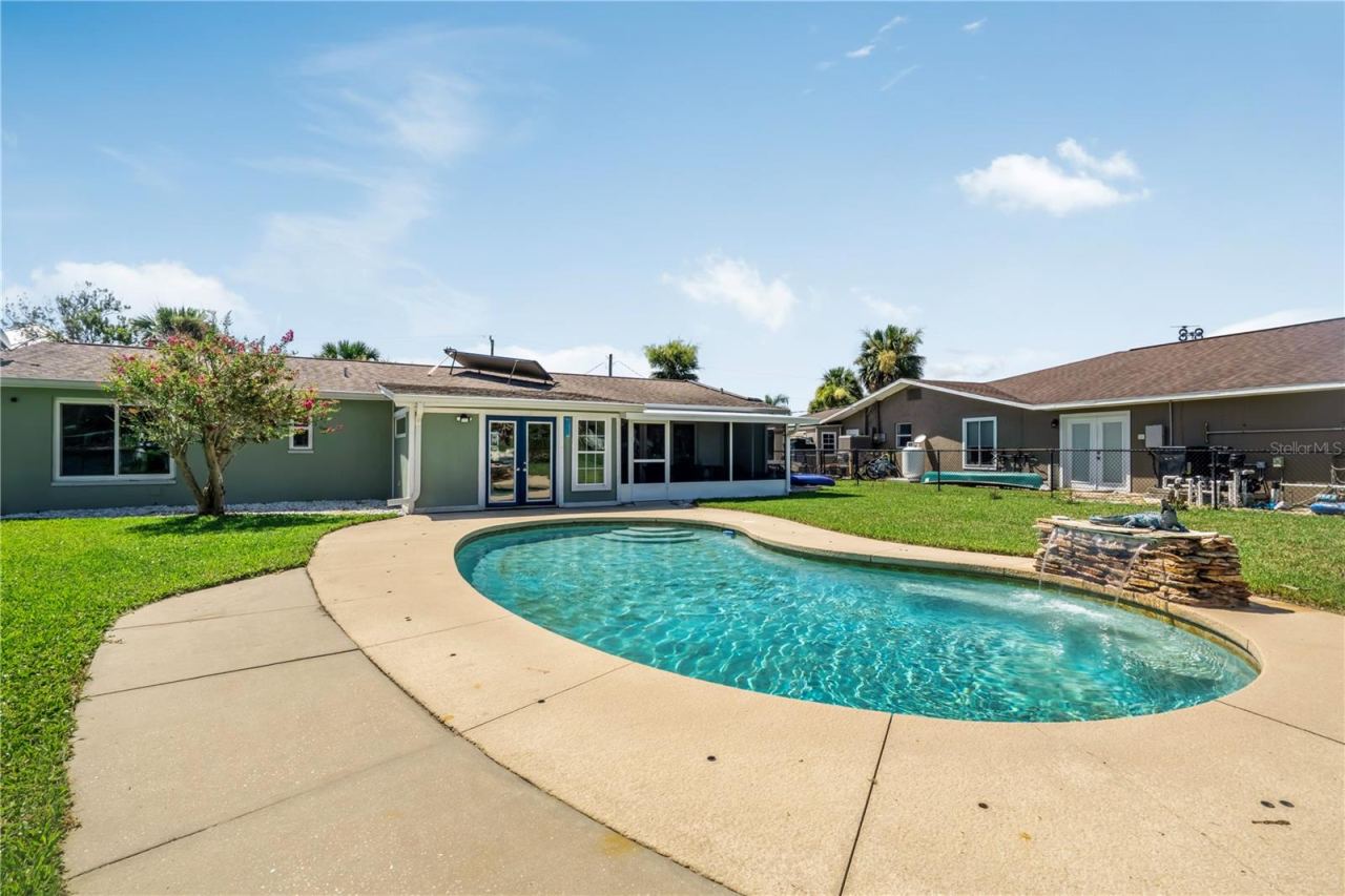 Photo 5 of 988 Shockney Dr, Ormond Beach, FL 32174