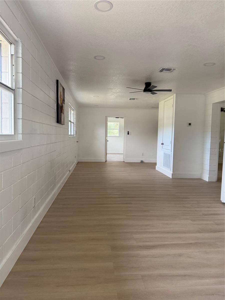 Photo 4 of 5135-5129 Upson Ave, De Leon Springs, FL 32130