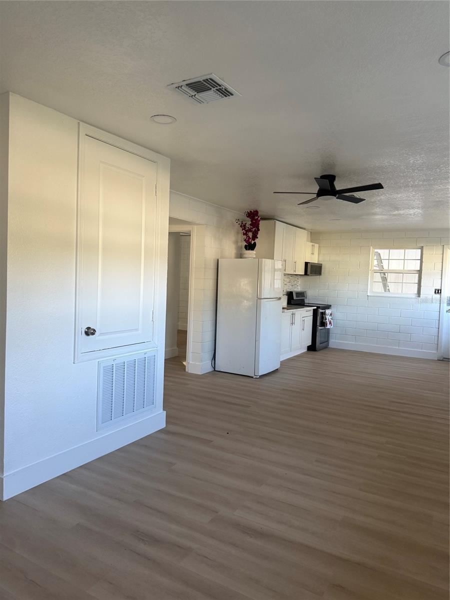 Photo 5 of 5135-5129 Upson Ave, De Leon Springs, FL 32130