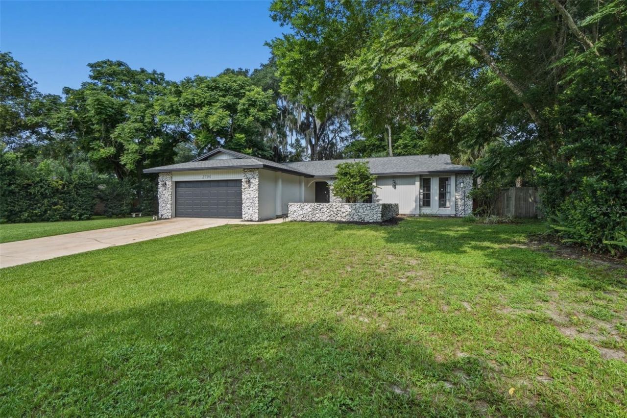 Photo 2 of 2700 Concord Rd, Deland, FL 32720