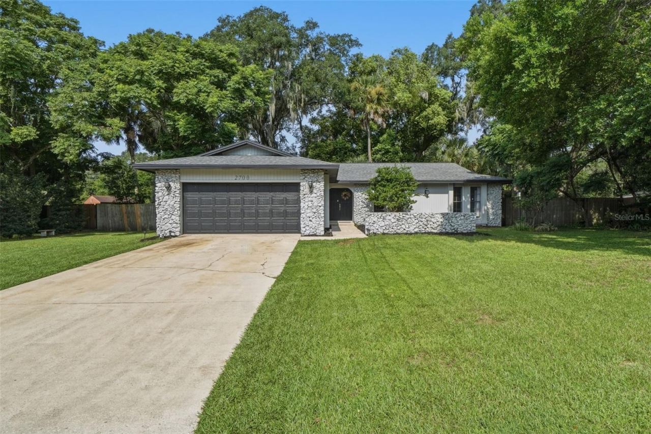 Photo 4 of 2700 Concord Rd, Deland, FL 32720