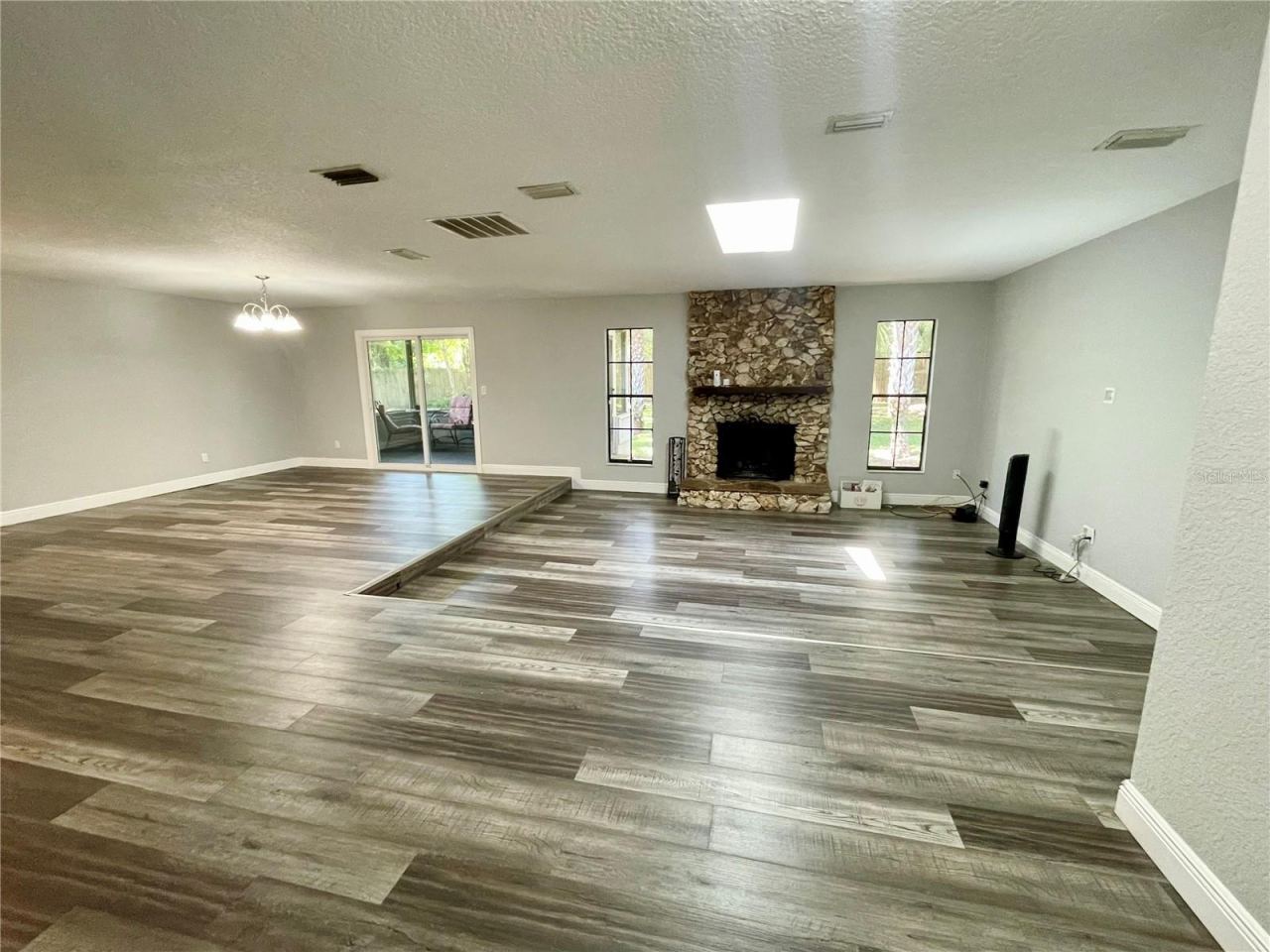 Photo 5 of 2700 Concord Rd, Deland, FL 32720