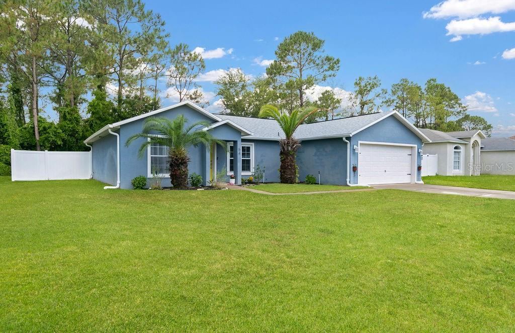Photo 3 of 54 Pennsylvania Ln, Palm Coast, FL 32164