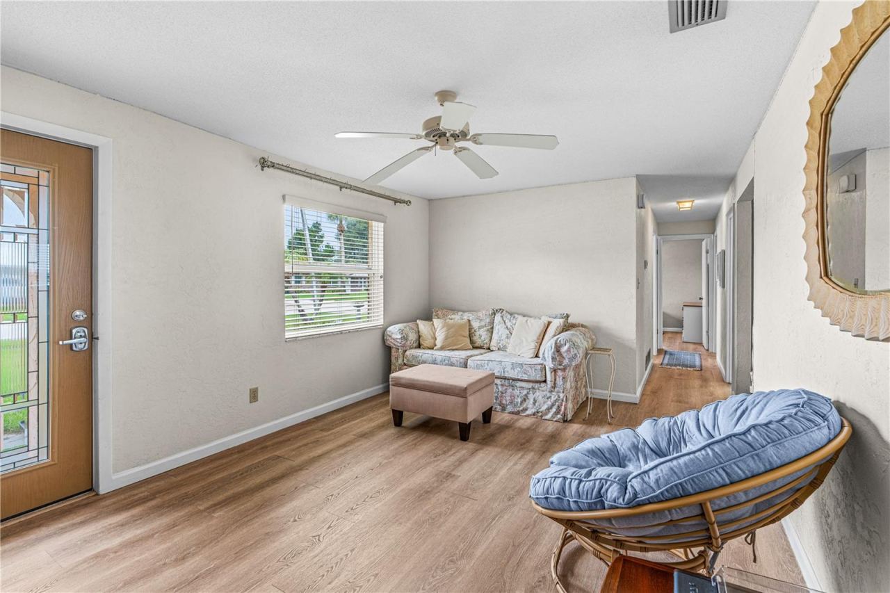Photo 5 of 2955 Carriage Dr, South Daytona, FL 32119