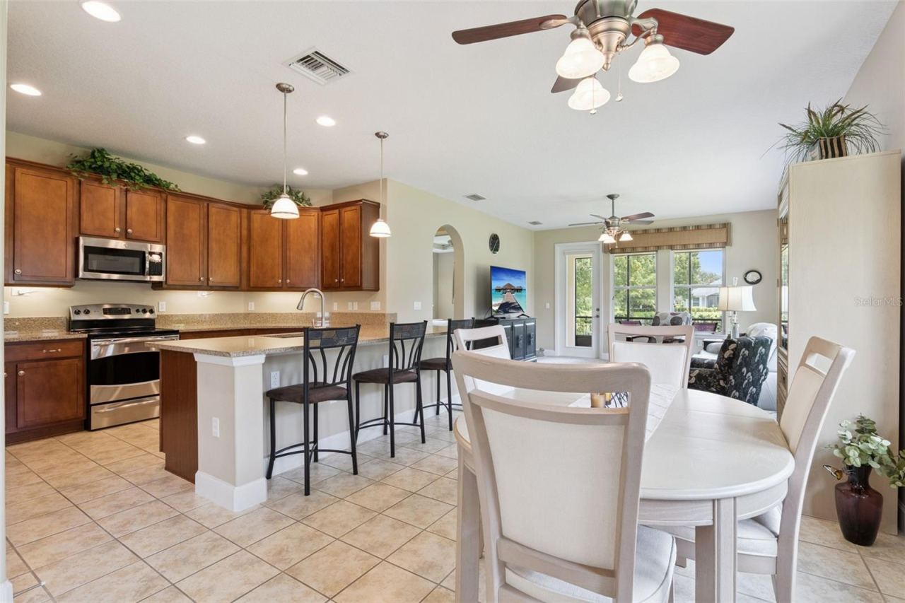 Photo 5 of 1381 Abbot Way, Deland, FL 32724