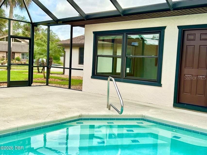 Photo 3 of 120 Peachtree Cir, Daytona Beach, FL 32114