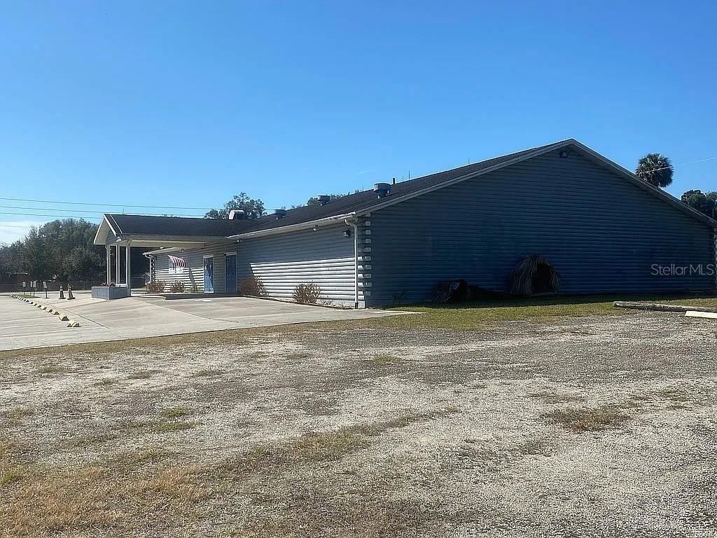 Photo 4 of 301 W Blue Springs Ave, Orange City, FL 32763