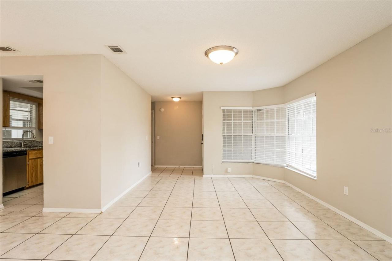 Photo 4 of 2680 Sweet Springs St, Deltona, FL 32738
